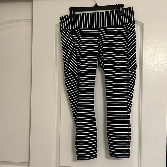 Athleta Contender 7/8 Navy Blue and White Leggings - Large (P) - Picture 2 of 5